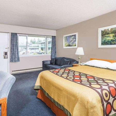 Super 8 By Wyndham Quesnel Bc Hotel Buitenkant foto