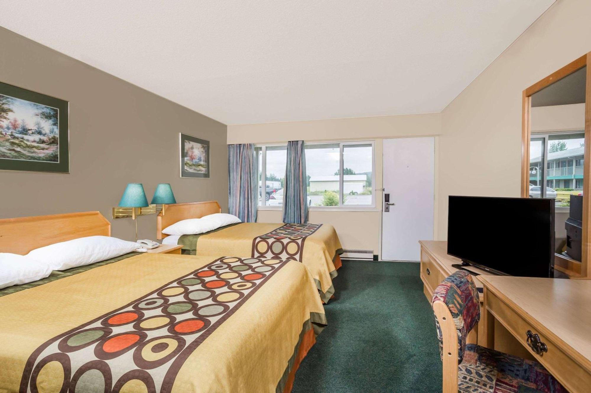 Super 8 By Wyndham Quesnel Bc Hotel Buitenkant foto