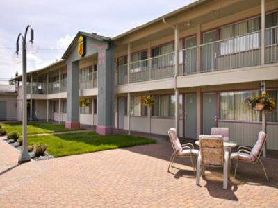 Super 8 By Wyndham Quesnel Bc Hotel Buitenkant foto